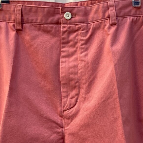 Vineyard Vines Rhubarb Classic Fit Club Shorts Size 40 NWT - Picture 2 of 7